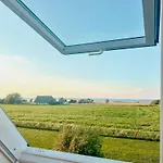 בית נופש Idyllic Thatched With Sea View *