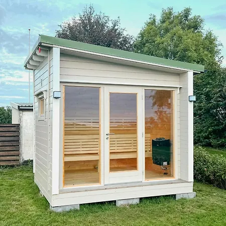 Idyllic Thatched With Sea View Vakantiehuis *