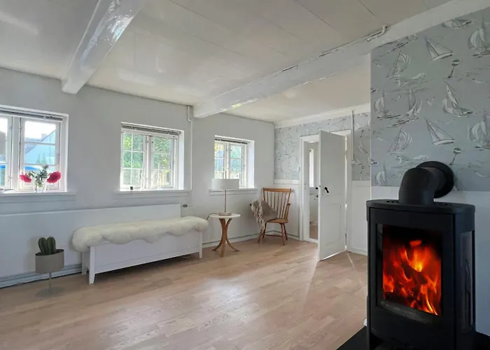 Idyllic Thatched With Sea View *