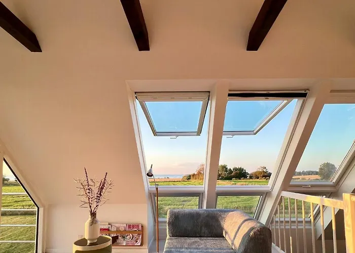 Idyllic Thatched With Sea View Holiday home Humble