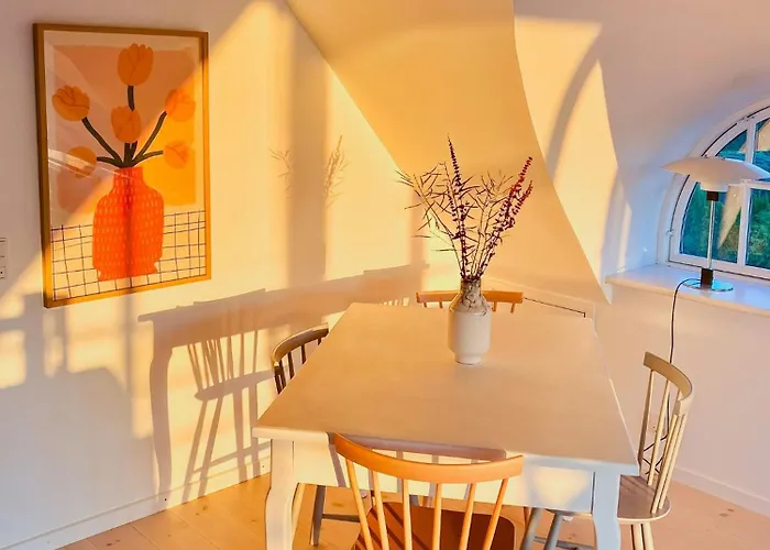 Vakantiehuis Idyllic Thatched With Sea View Nordenbro Vesteregn