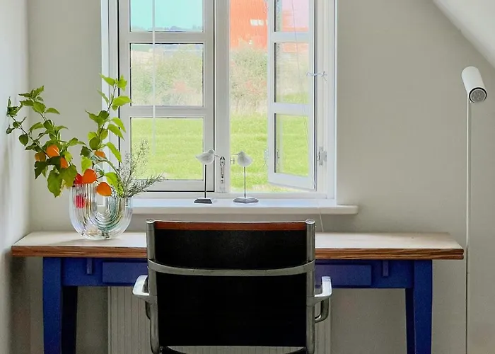 Holiday home Idyllic Thatched With Sea View *